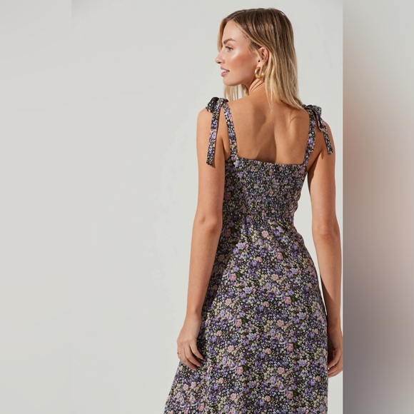 Milkmaid Tie Strap Floral Midi Dress - Picture 2 of 7